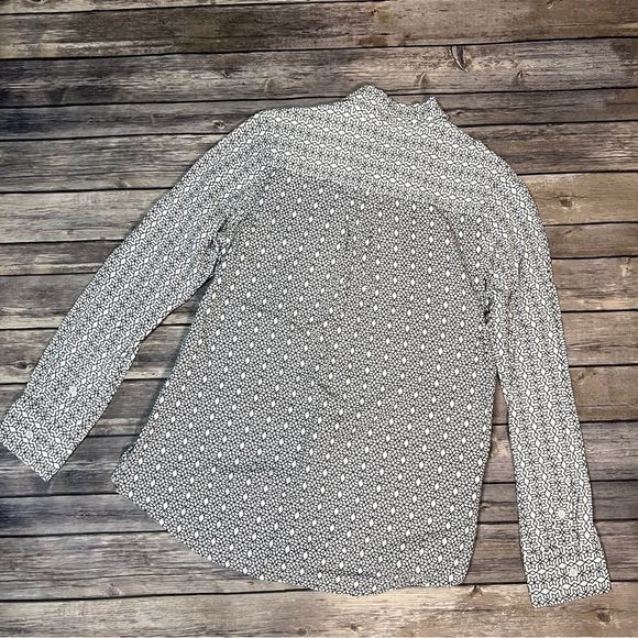 NWT RVCA - Geometric Black & White Button Down Shirt, Size Small - Picture 10 of 10